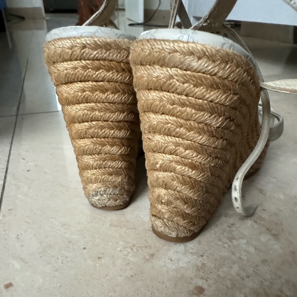 Gucci GG Signature Leather Espadrilles Size: US8.5, IT38.5 - Picture 8 of 9